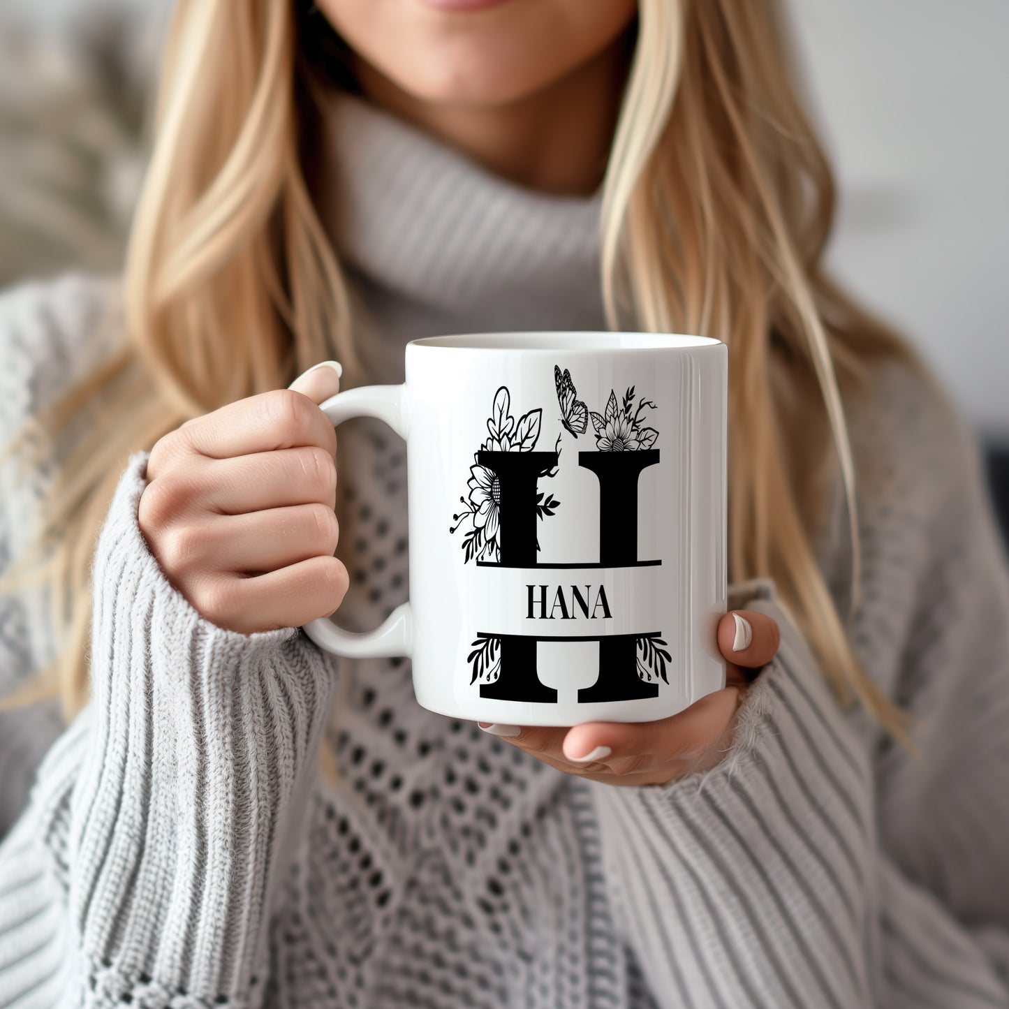 Hrnek se jménem Hana – květinový monogram