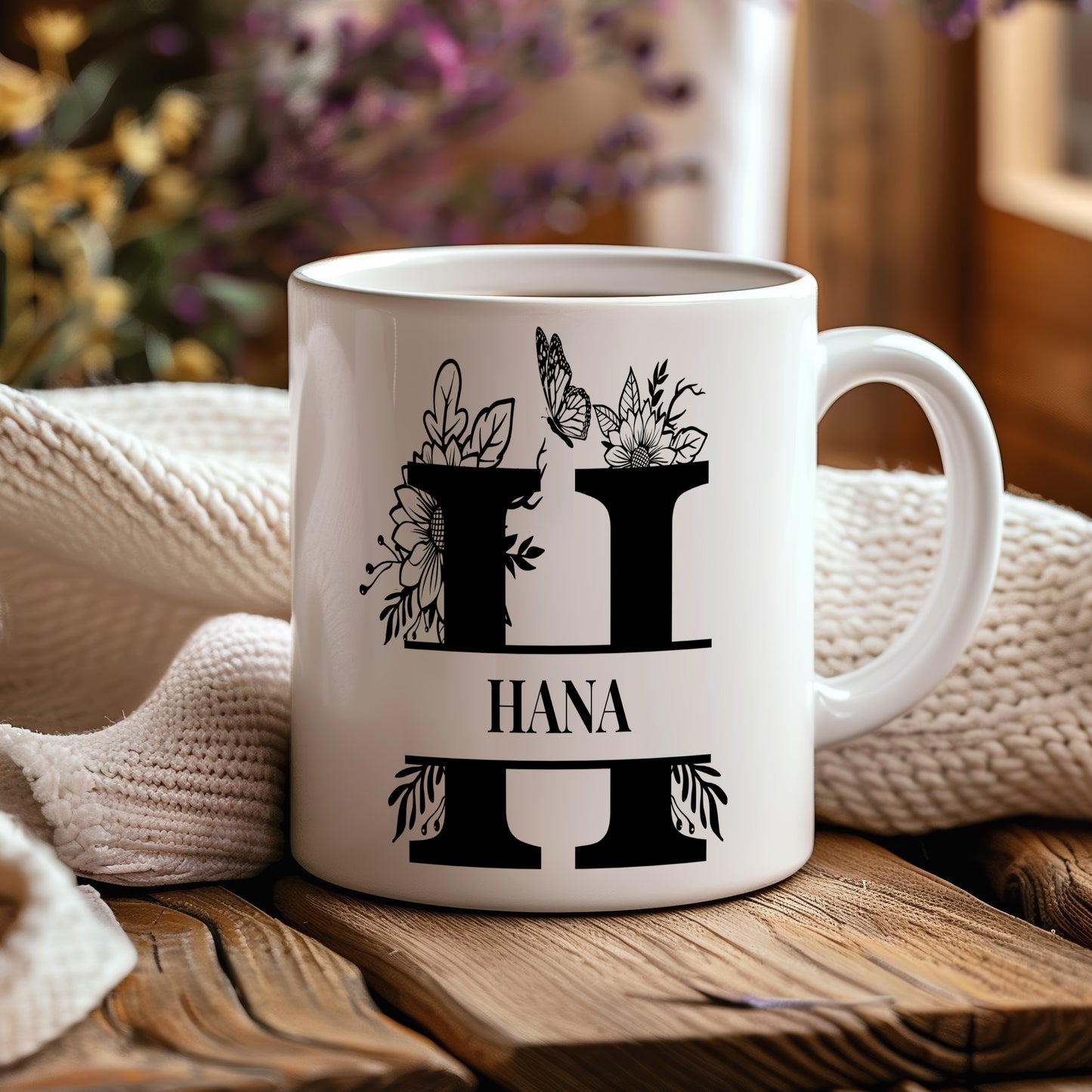 Hrnek se jménem Hana – květinový monogram