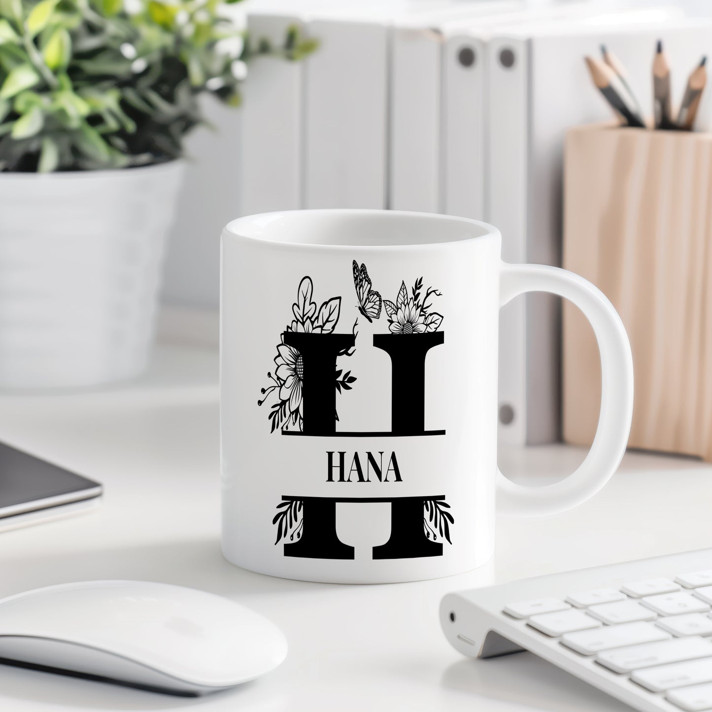 Hrnek se jménem Hana – květinový monogram