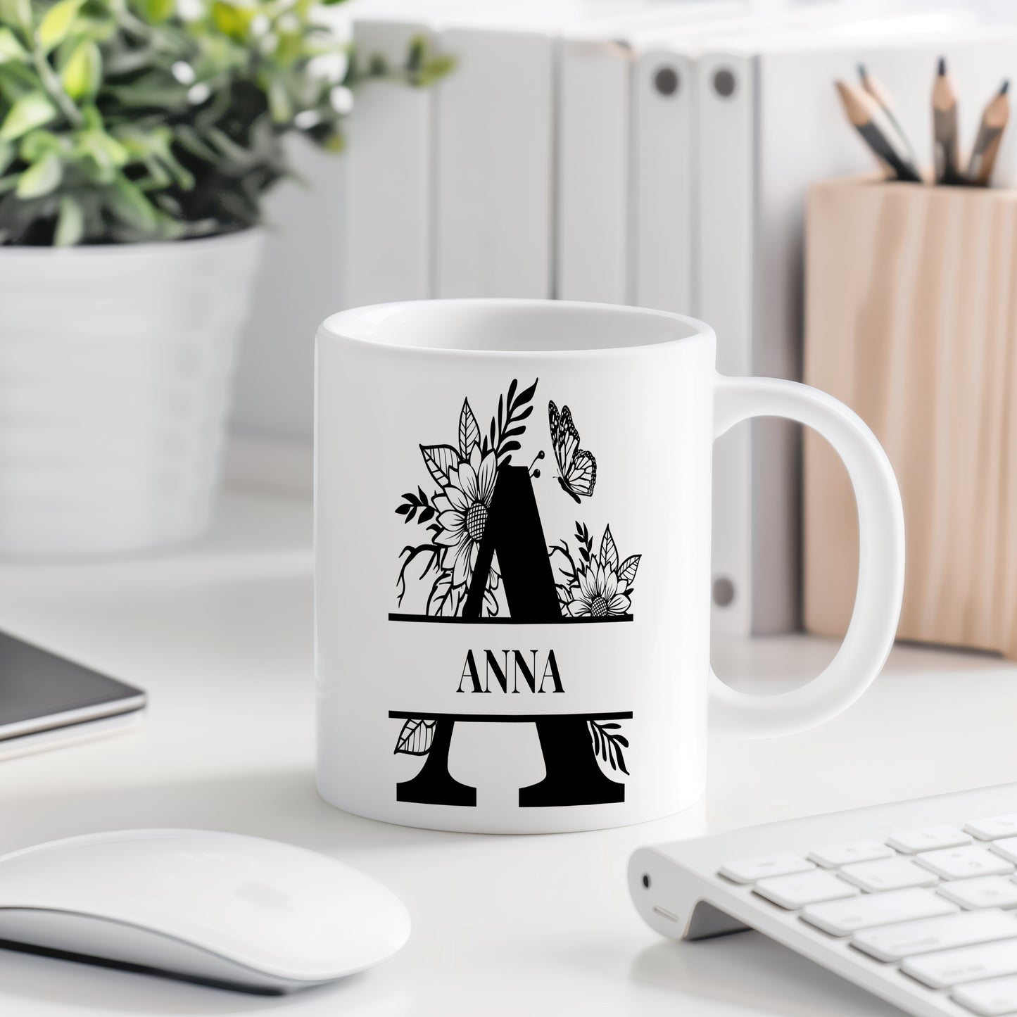 Hrnek se jménem Anna – květinový monogram