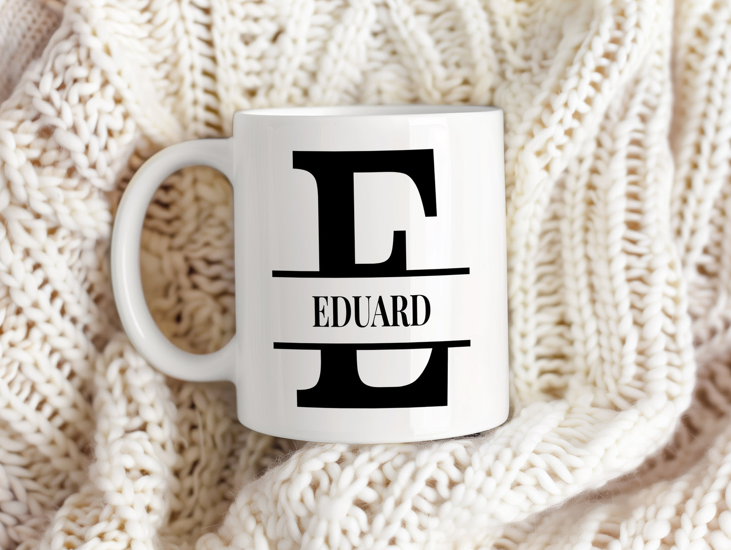 Hrnek se jménem Eduard – monogramový design