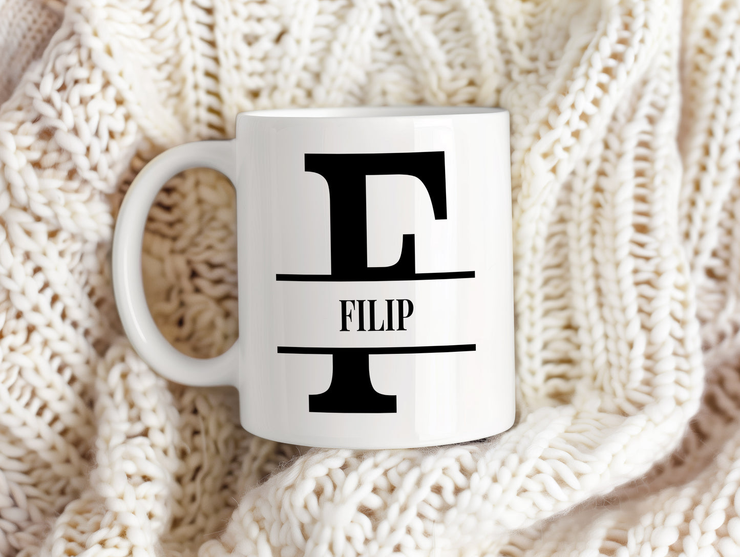 Hrnek se jménem Filip – monogramový design