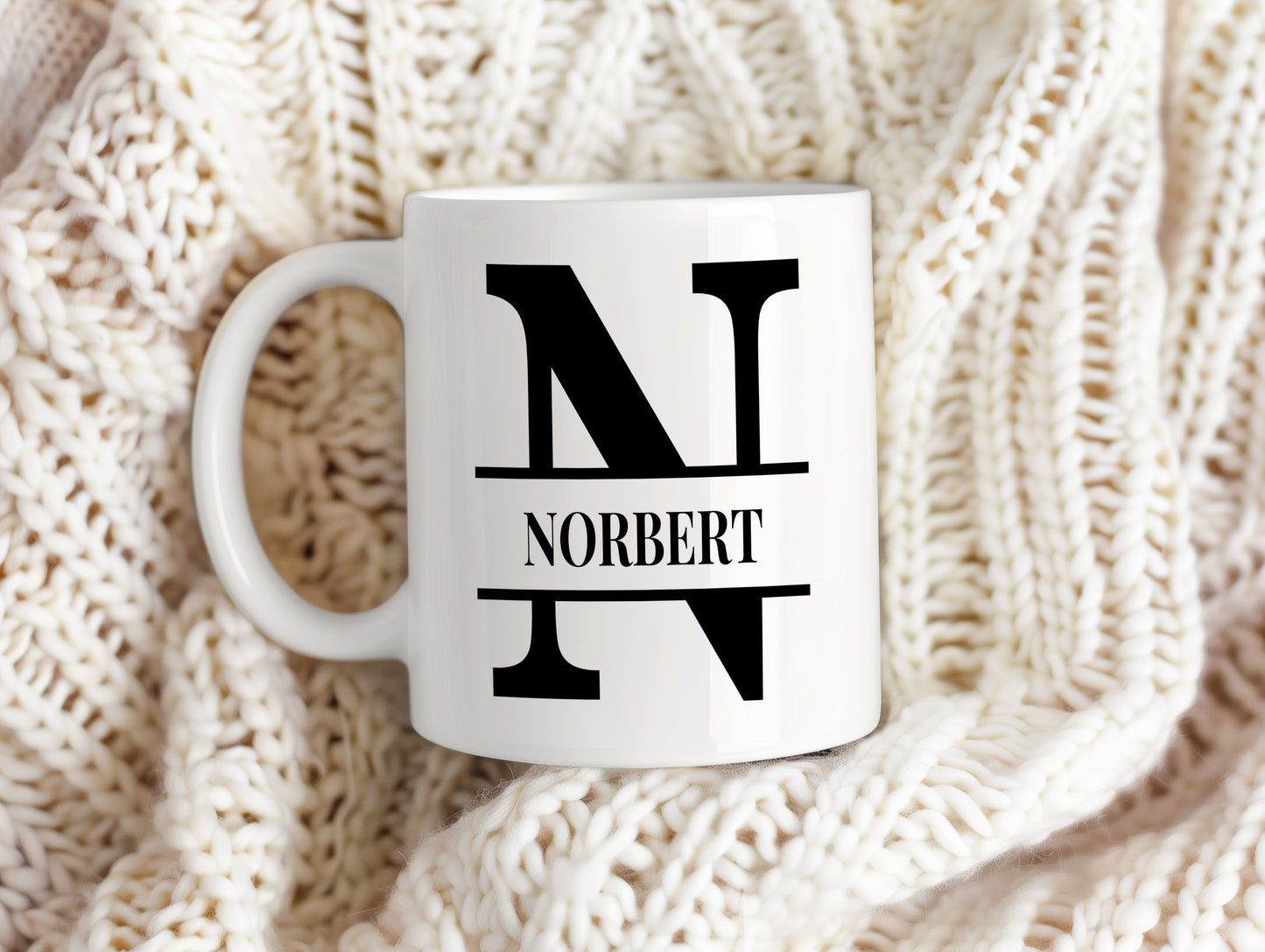 Hrnek se jménem Norbert – monogramový design