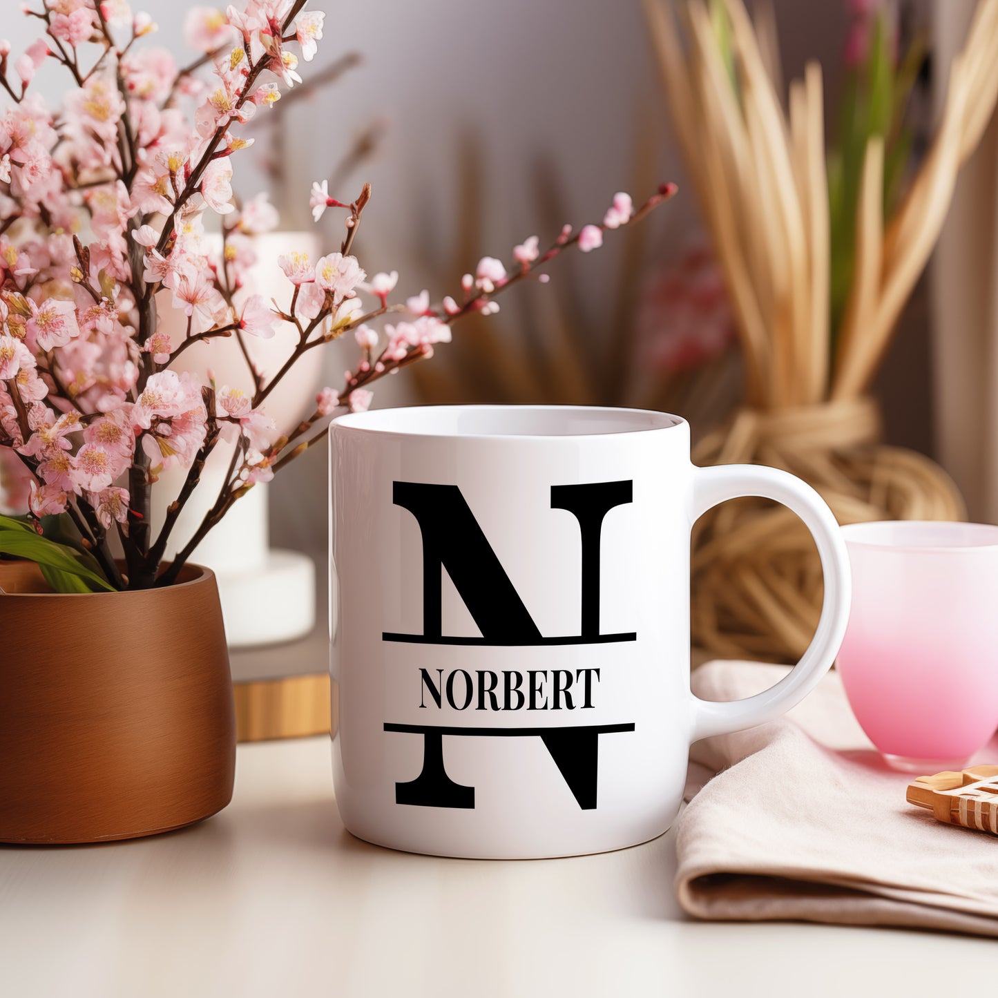 Hrnek se jménem Norbert – monogramový design