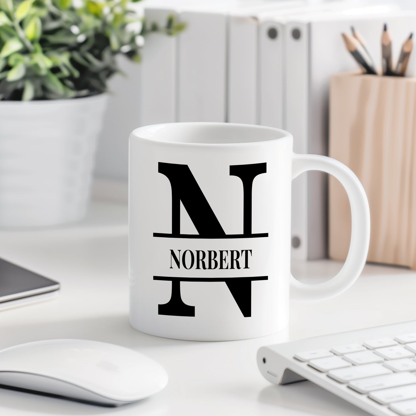 Hrnek se jménem Norbert – monogramový design