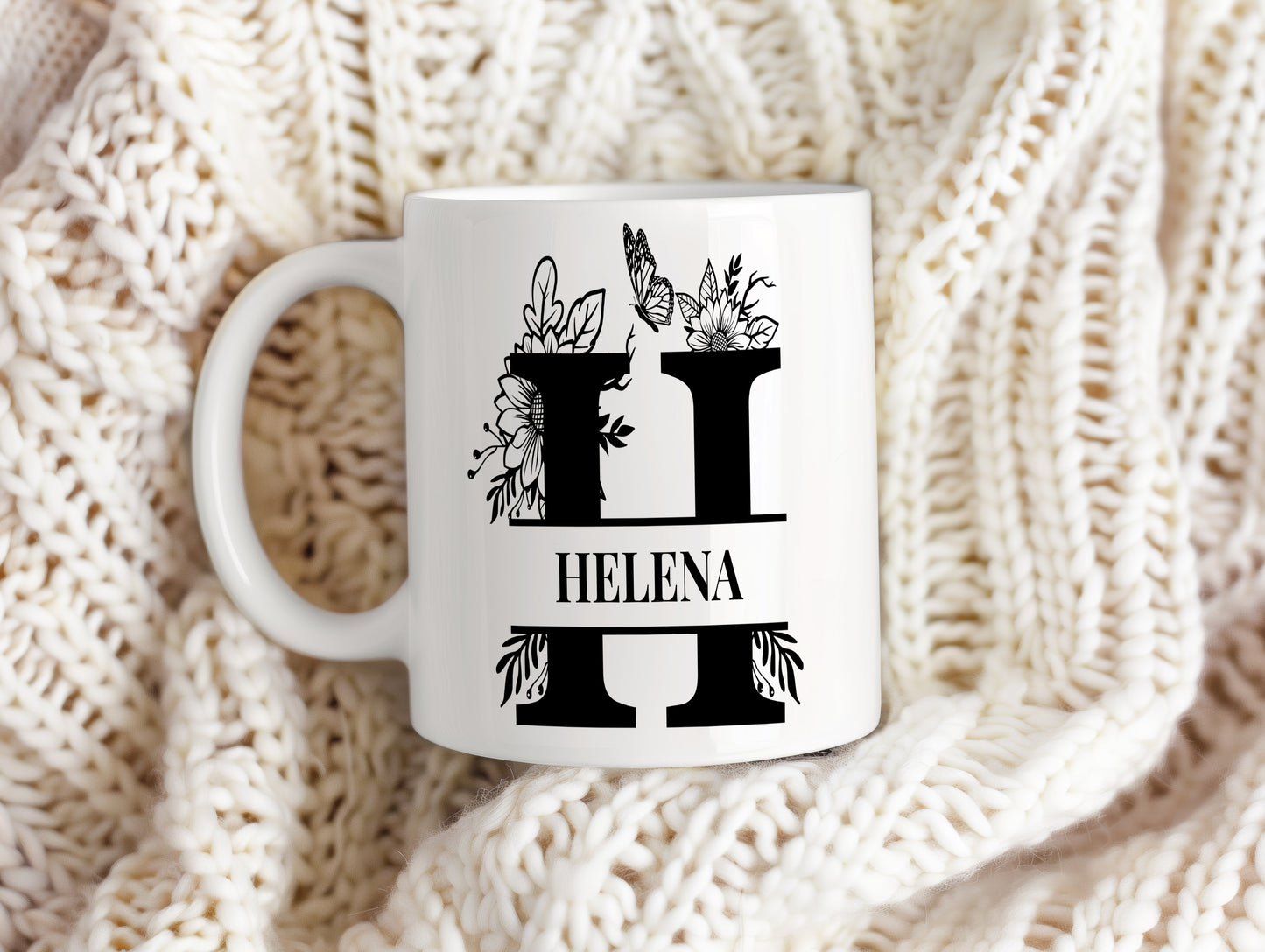 Hrnek se jménem Helena – květinový monogram