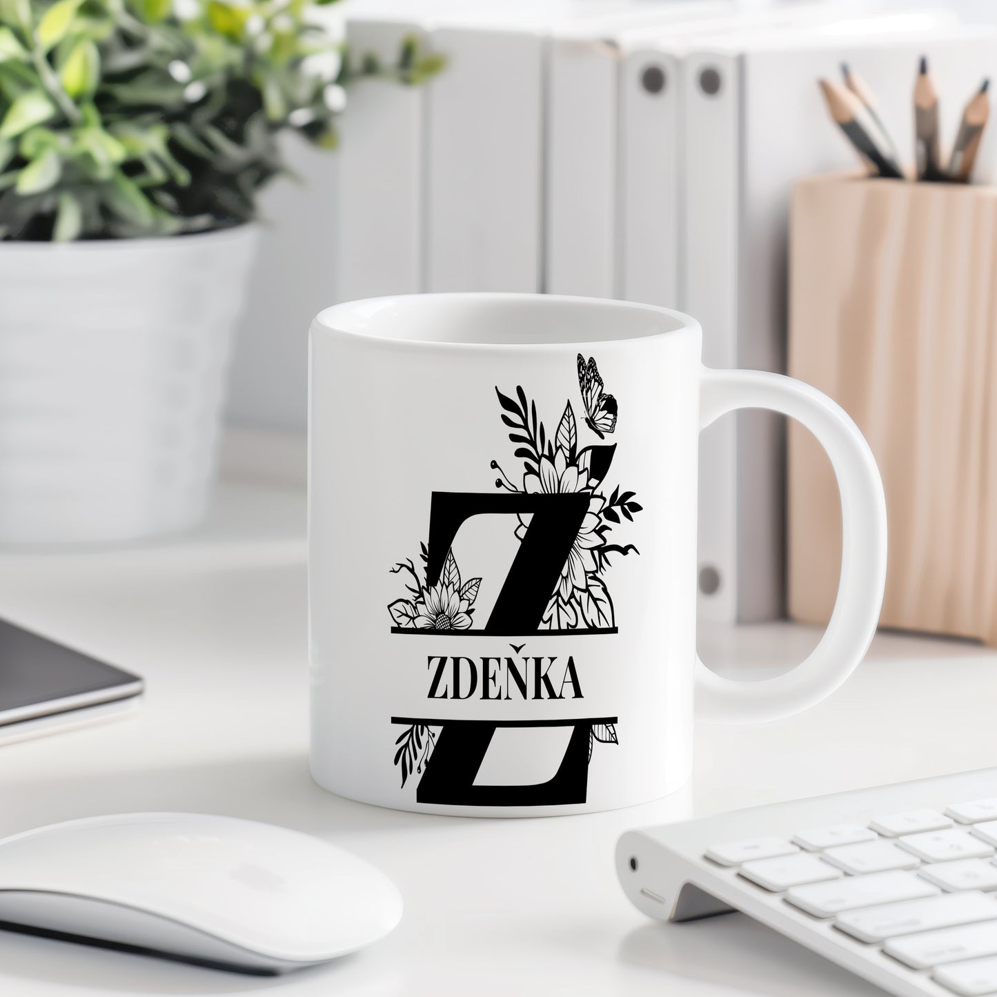 Hrnek se jménem Zdeňka – květinový monogram