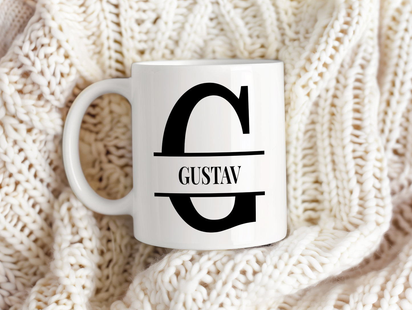 Hrnek se jménem GUSTAV – monogramový design