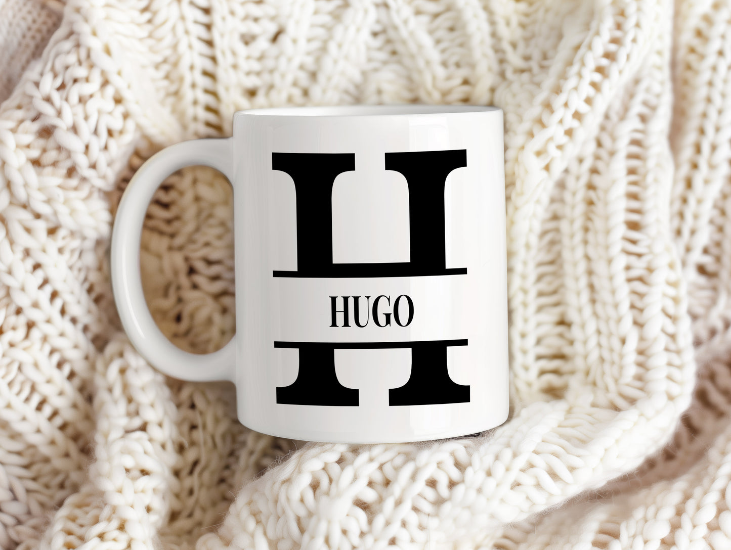 Hrnek se jménem Hugo – monogramový design