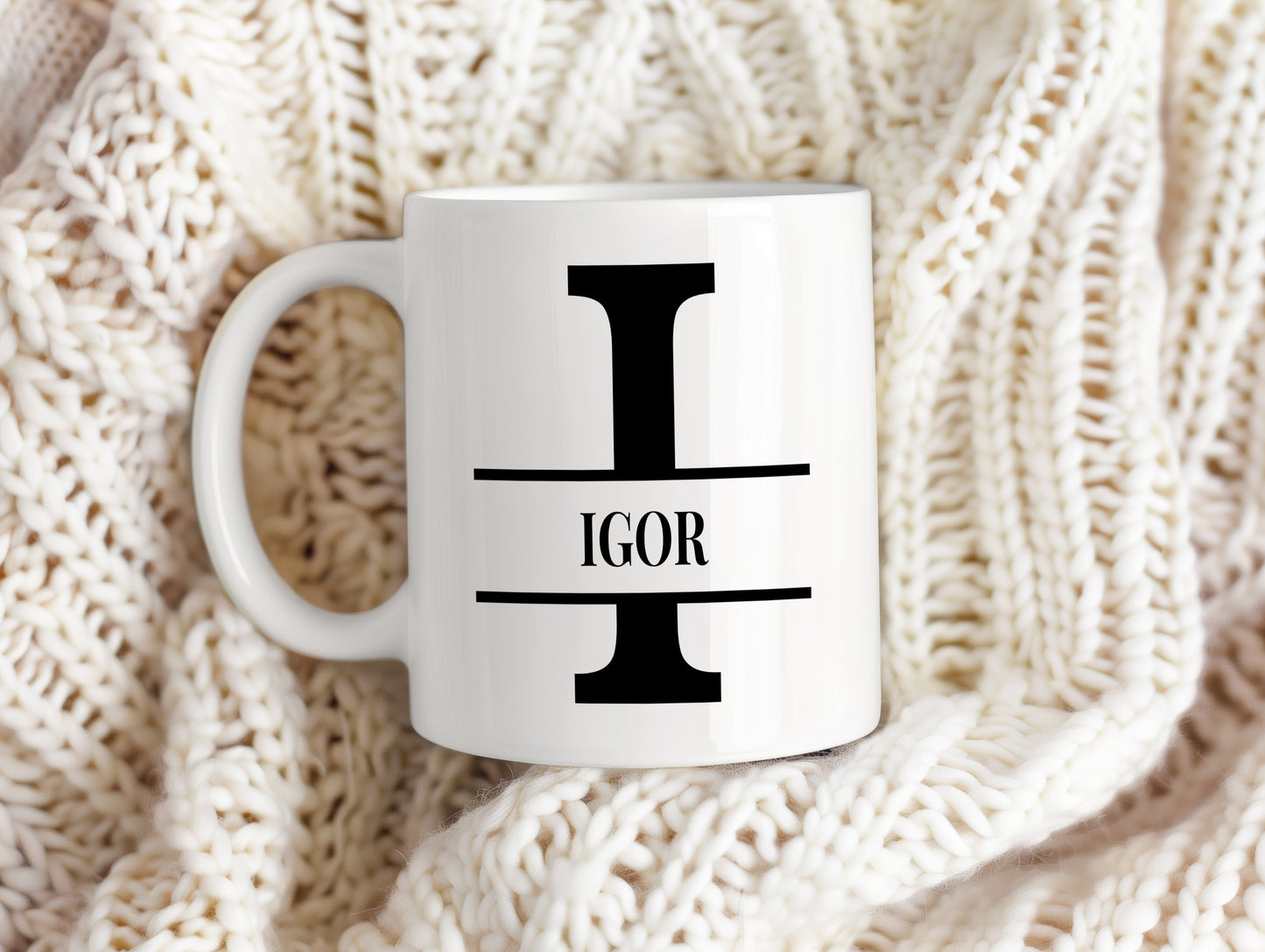 Hrnek se jménem Igor – monogramový design