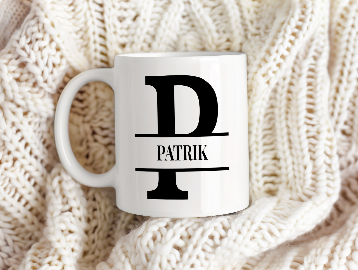 Hrnek se jménem PATRIK – monogramový design