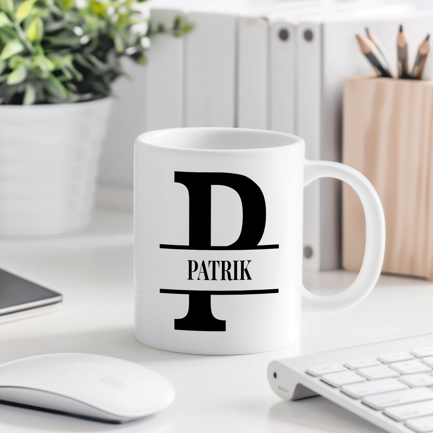 Hrnek se jménem PATRIK – monogramový design