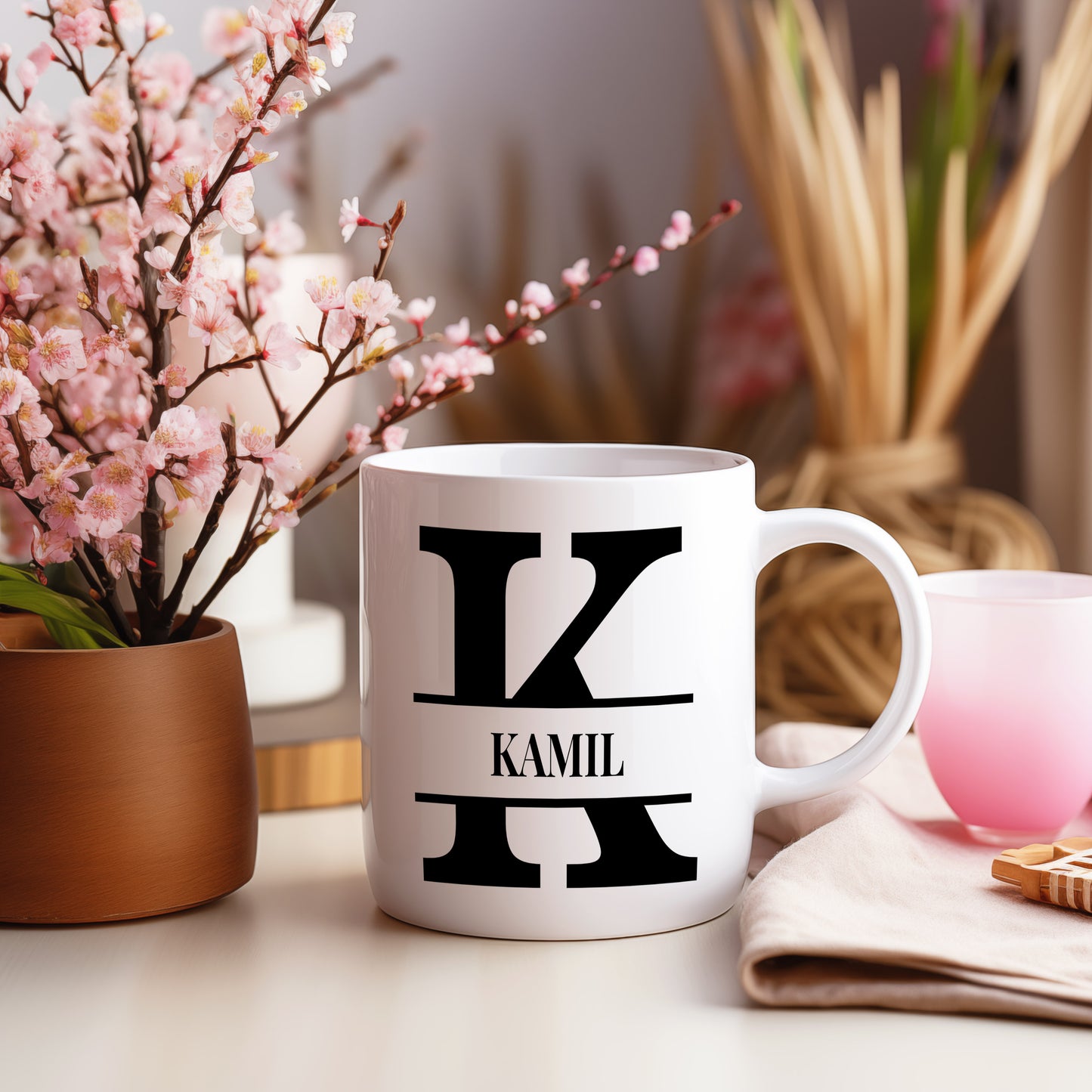 Hrnek se jménem Kamil – monogramový design