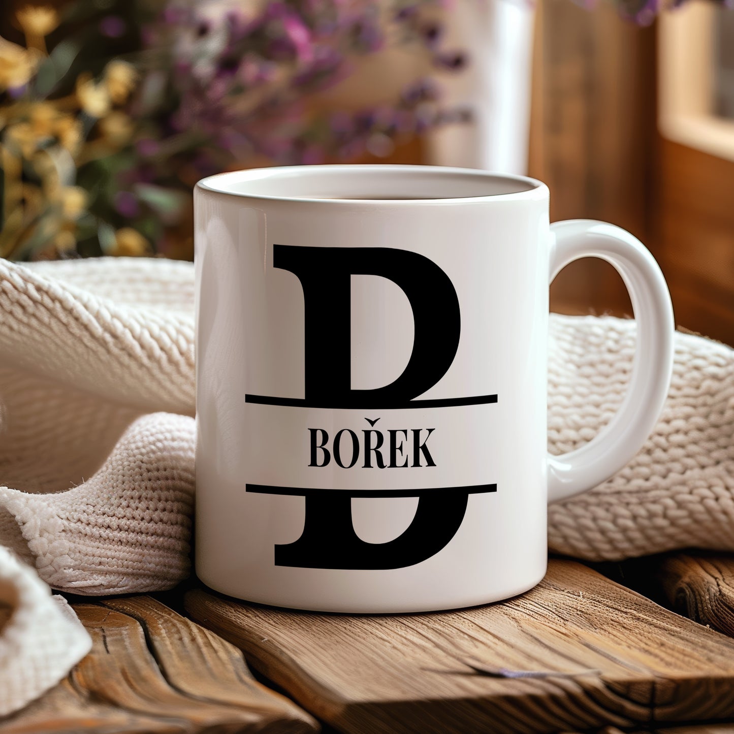 Hrnek se jménem Bořek – monogramový design