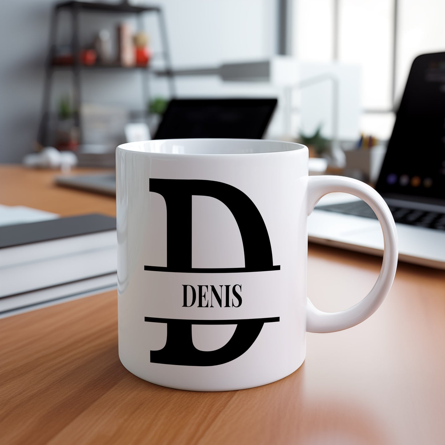 Hrnek se jménem Denis – monogramový design