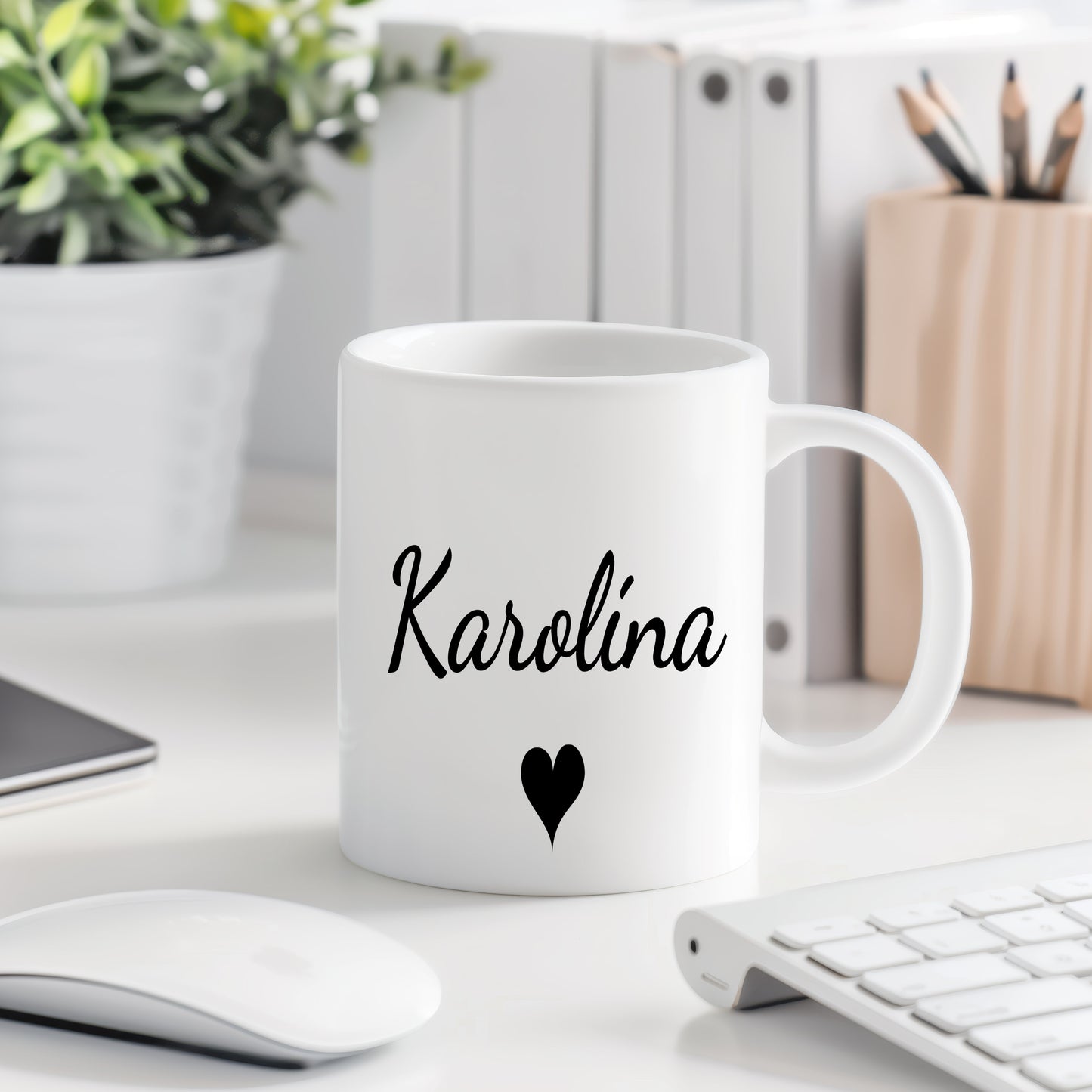 Hrnek se jménem Karolína – romantický styl se srdcem