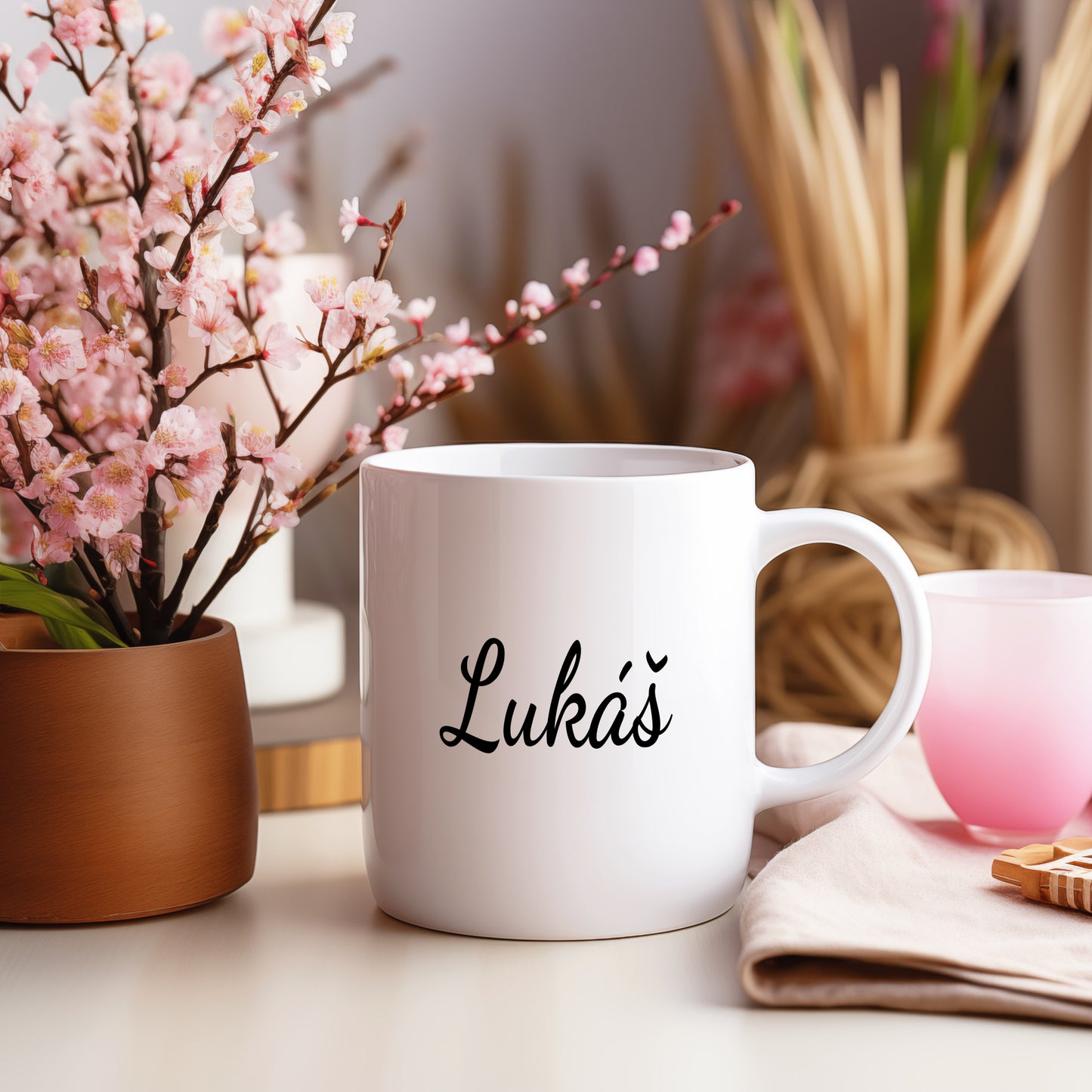Hrnek se jménem Lukáš – minimalistický styl pro muže