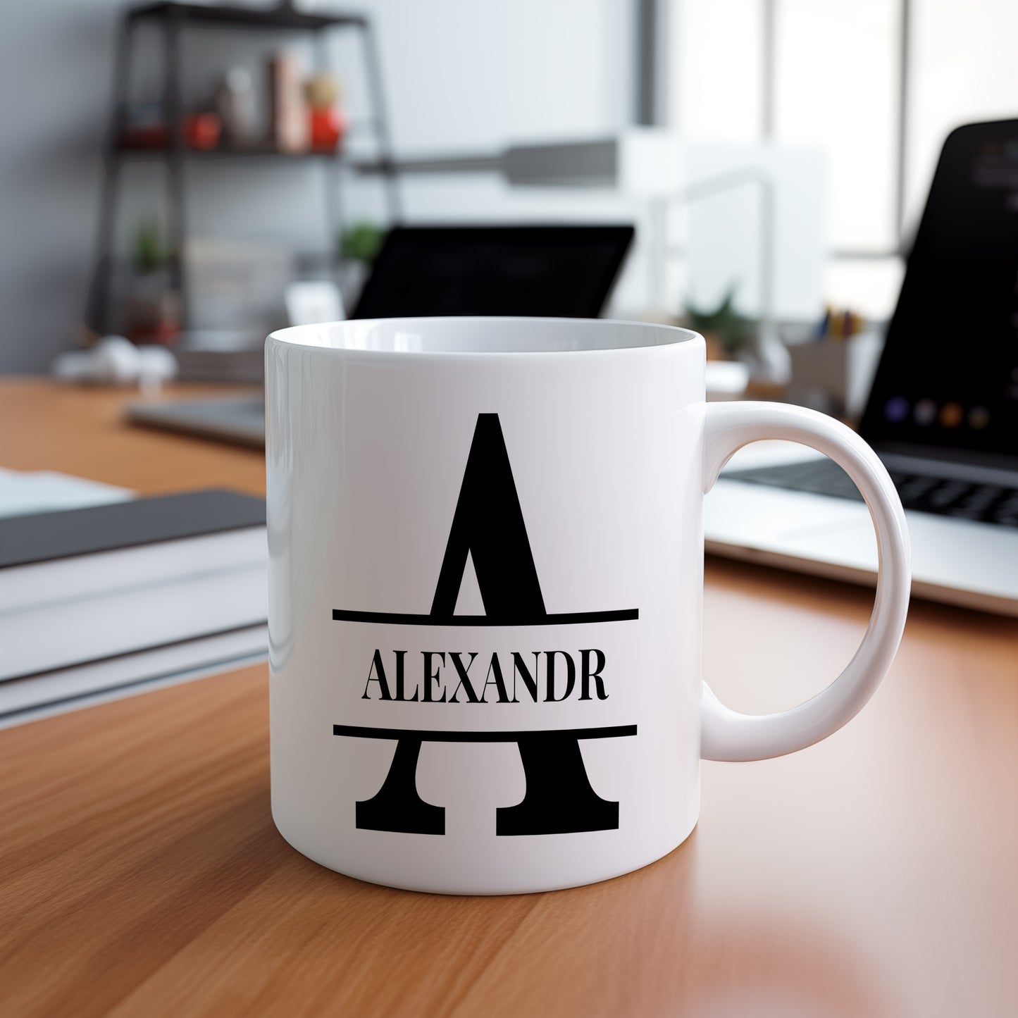 Hrnek se jménem Alexandr – monogramový design