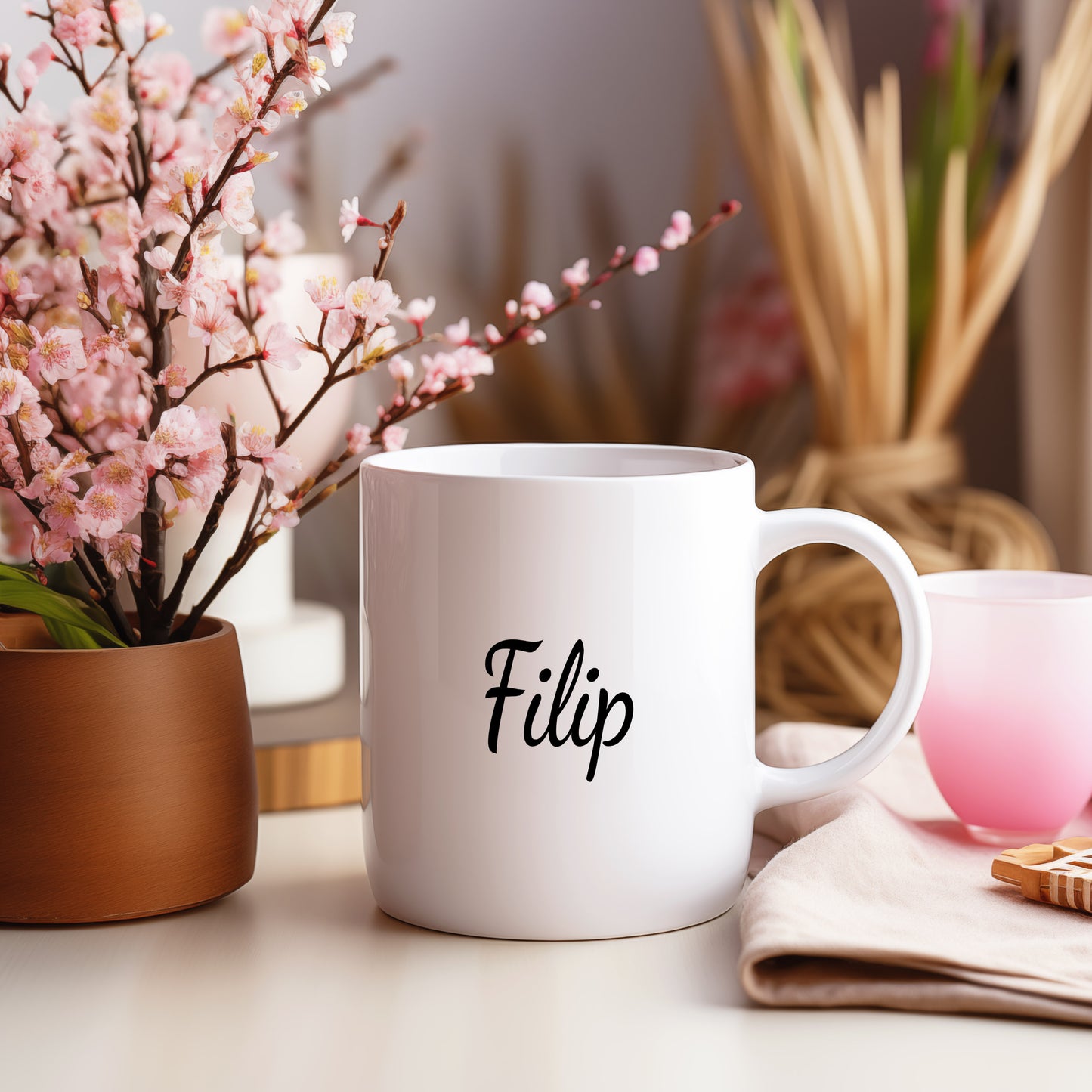 Hrnek se jménem Filip – minimalistický styl pro muže