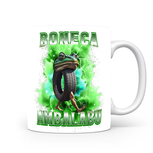 Hrnek s italským brainrotem – Boneca Ambalabu — zelený pásovec