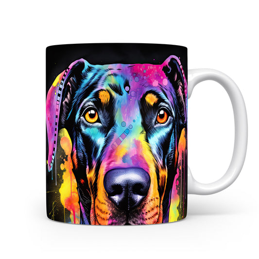 Hrnek s dobermanem v barevných tónech a vtipným designem