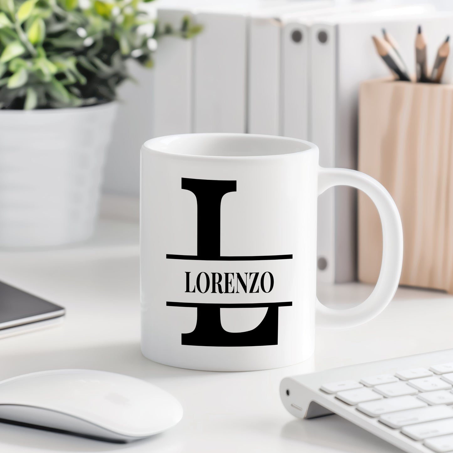 Hrnek se jménem Lorenzo – monogramový design