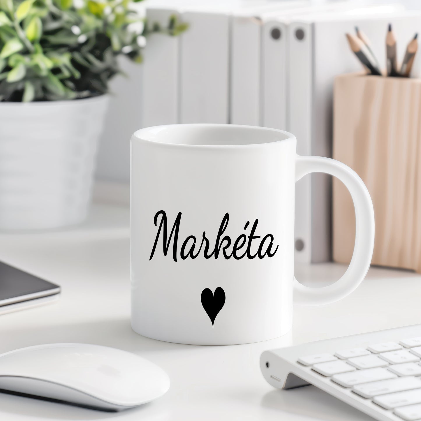 Hrnek se jménem Markéta – romantický styl se srdcem