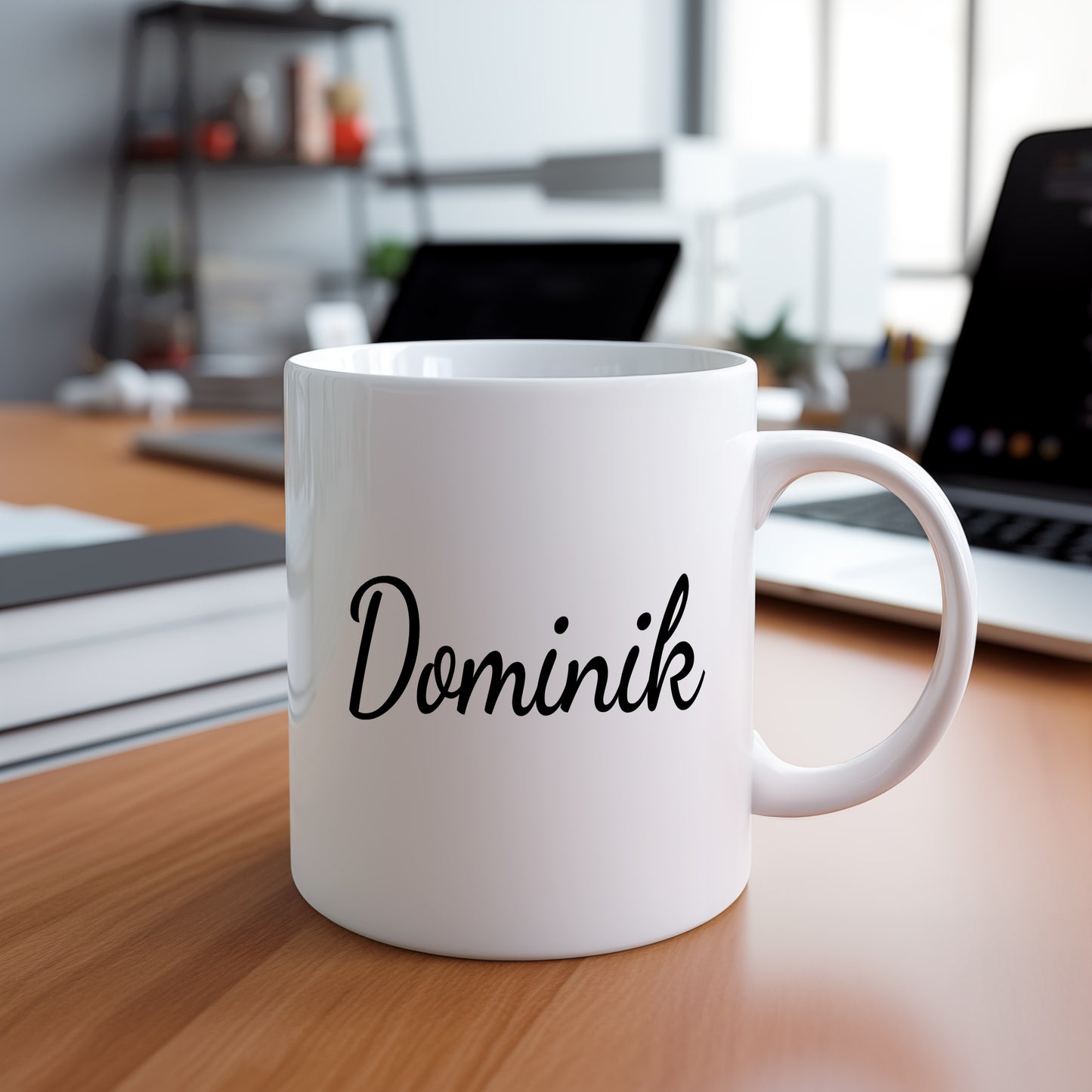 Hrnek se jménem Dominik – minimalistický styl pro muže