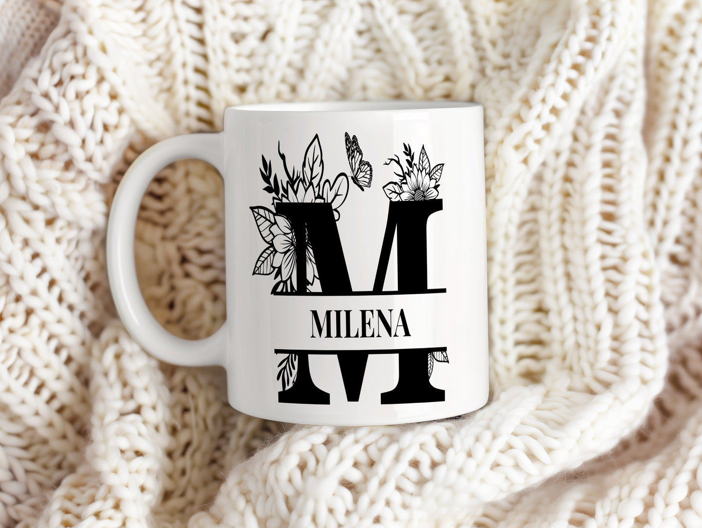 Hrnek se jménem Milena – květinový monogram