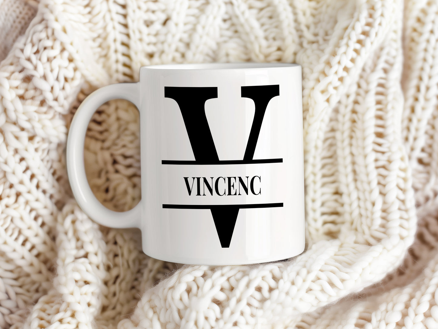 Hrnek se jménem Vincenc – monogramový design