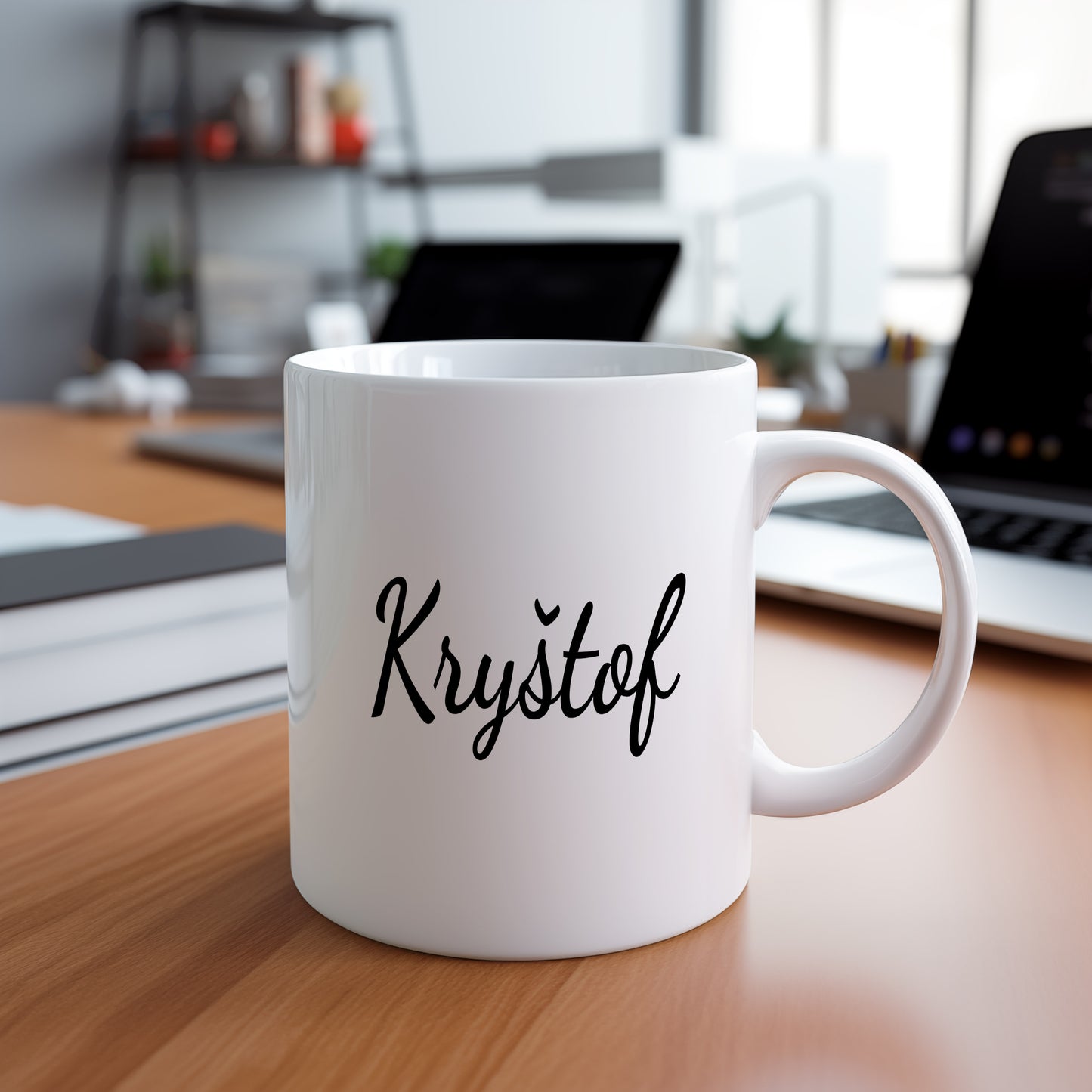 Hrnek se jménem Kryštof – minimalistický styl pro muže