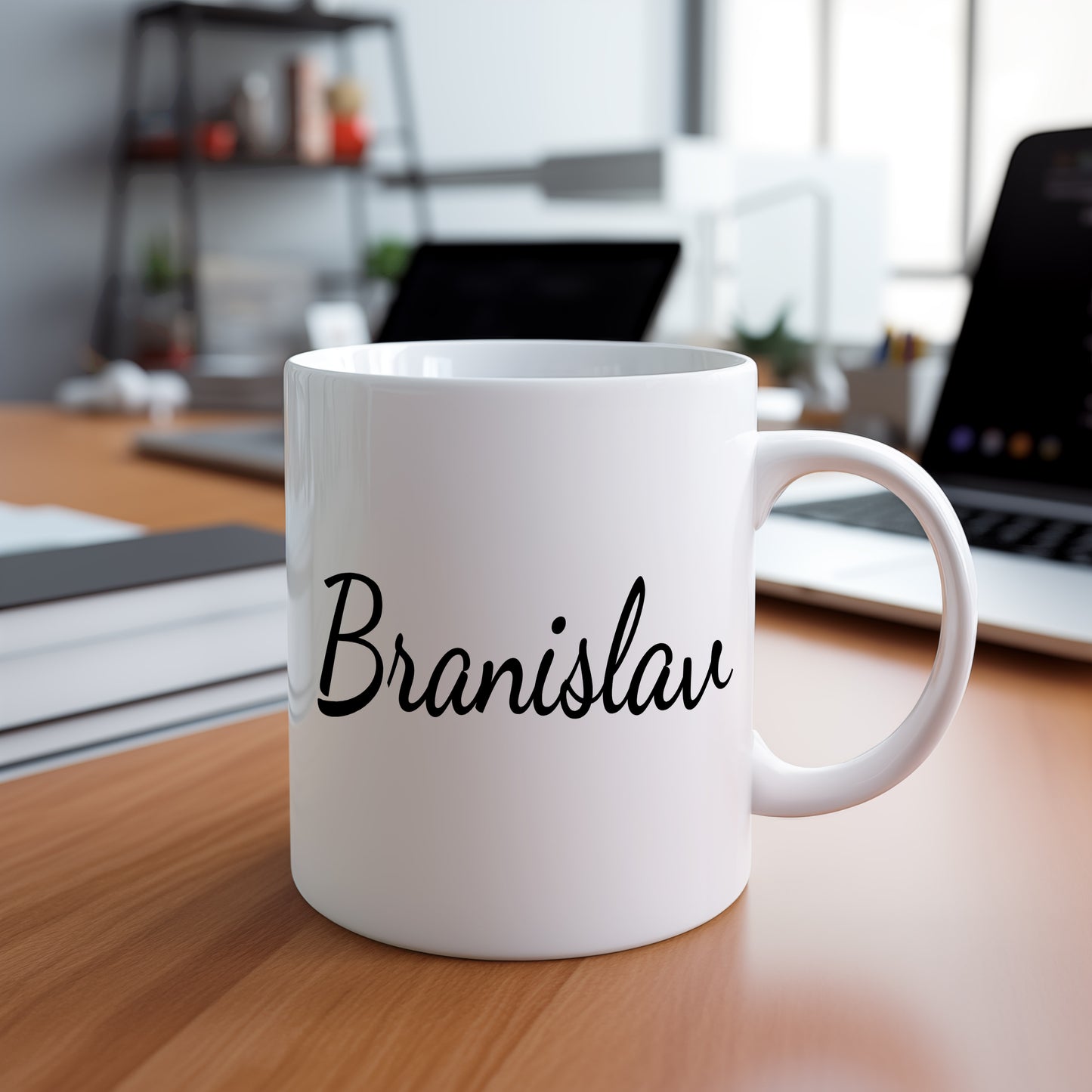 Hrnek se jménem Branislav – minimalistický styl pro muže