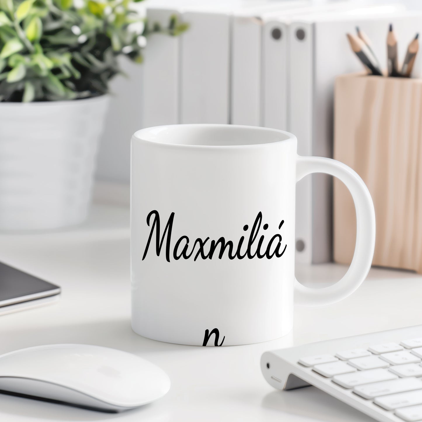 Hrnek se jménem Maximilián – minimalistický styl pro muže