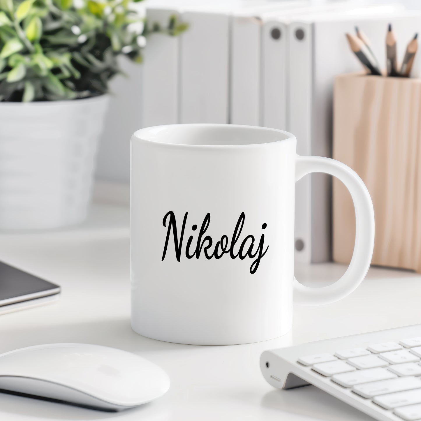 Hrnek se jménem Nikoljaj – minimalistický styl pro muže