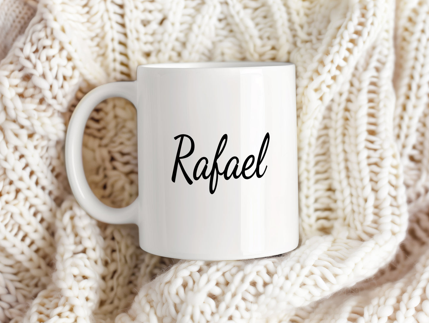 Hrnek se jménem Rafael – minimalistický styl pro muže