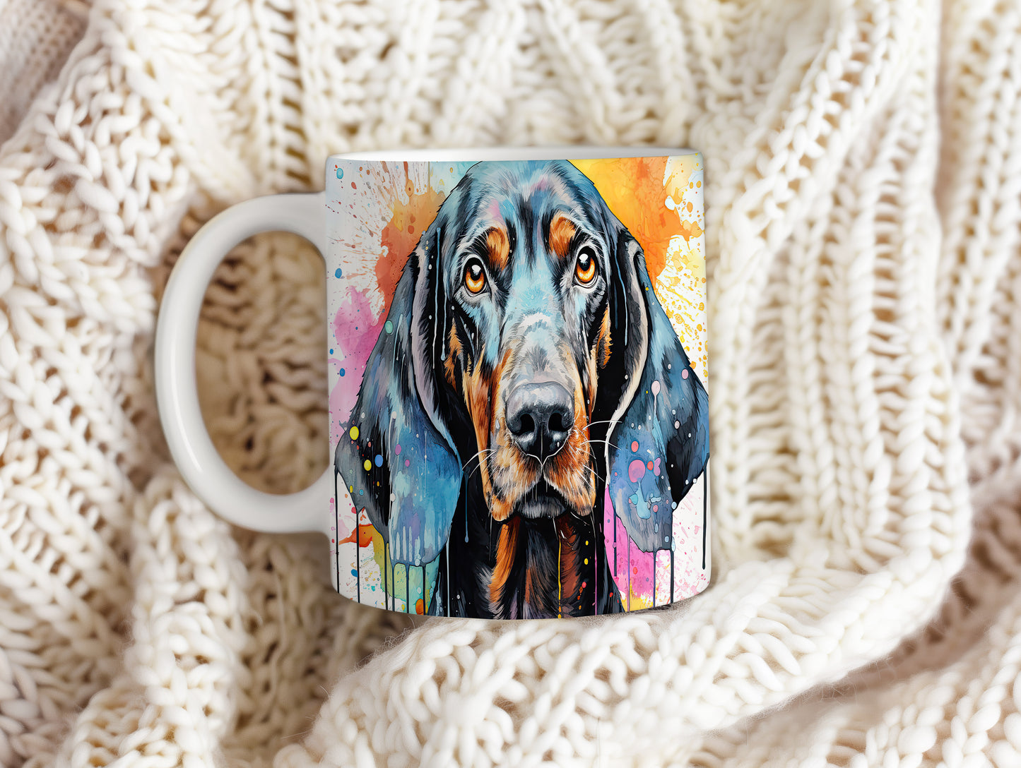 Hrnek s coonhound a barevným uměním