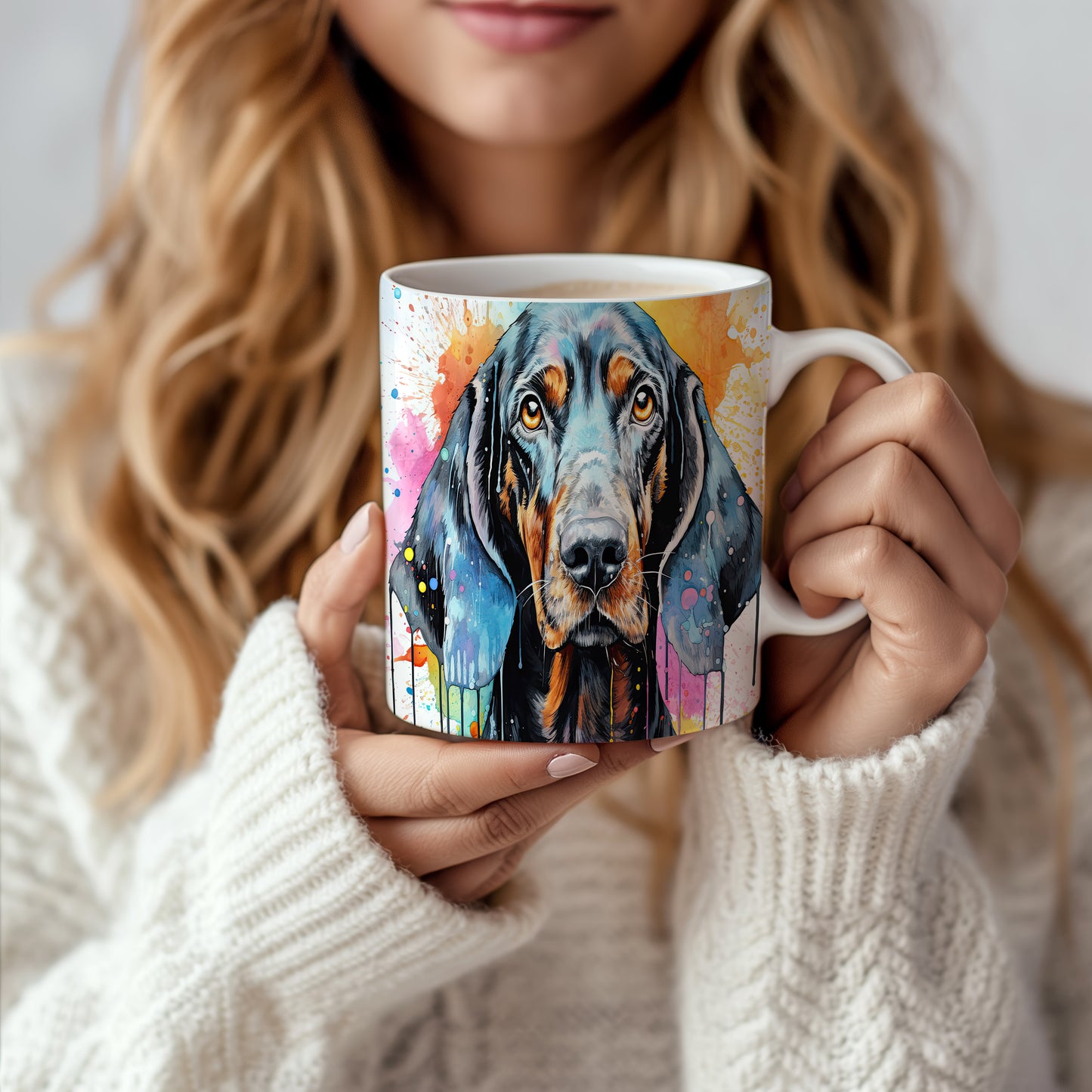 Hrnek s coonhound a barevným uměním