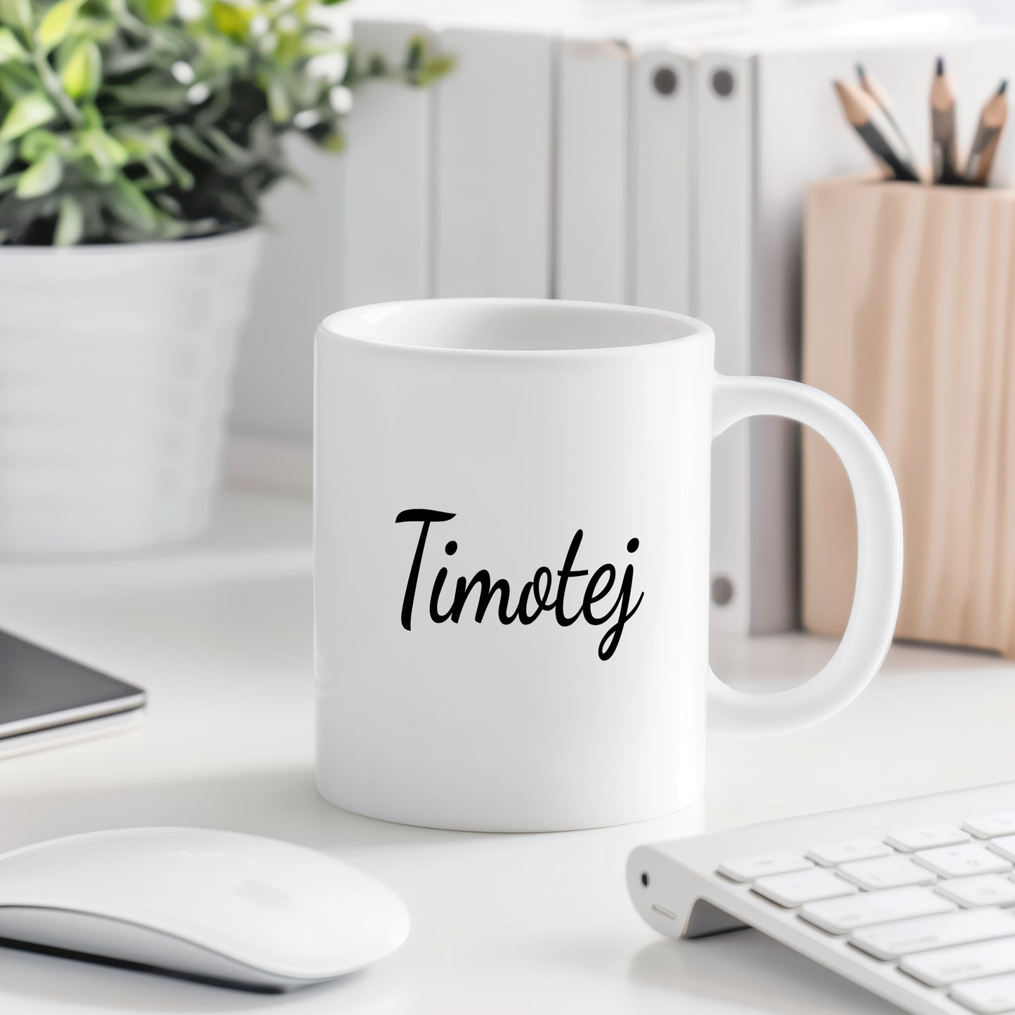 Hrnek se jménem Timotej – minimalistický styl pro muže