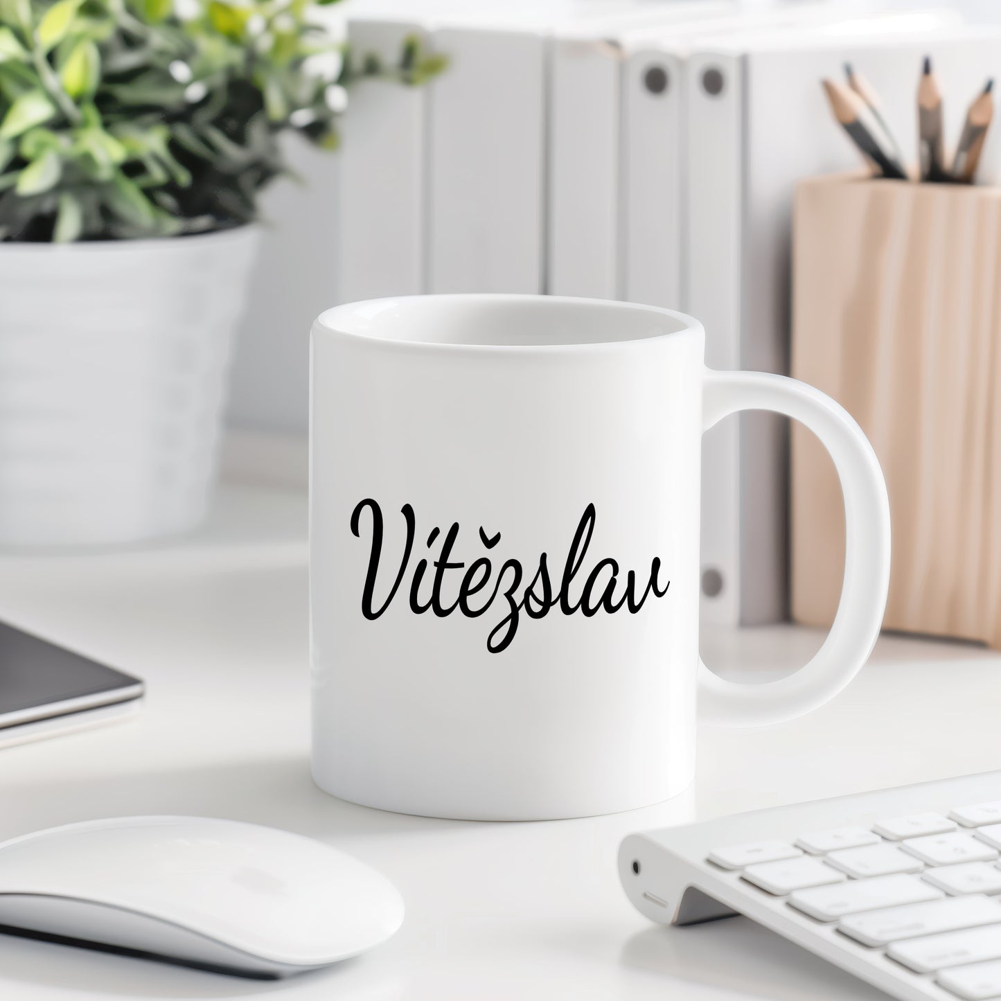 Hrnek se jménem Vítězslav – minimalistický styl pro muže