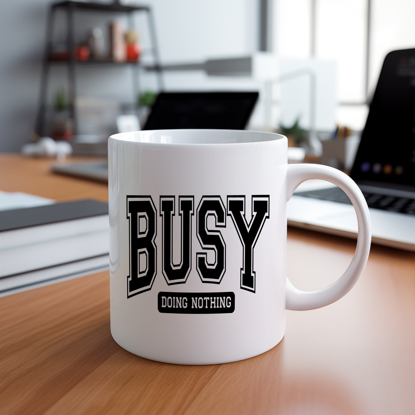 Hrnek s vtipným nápisem – BUSY