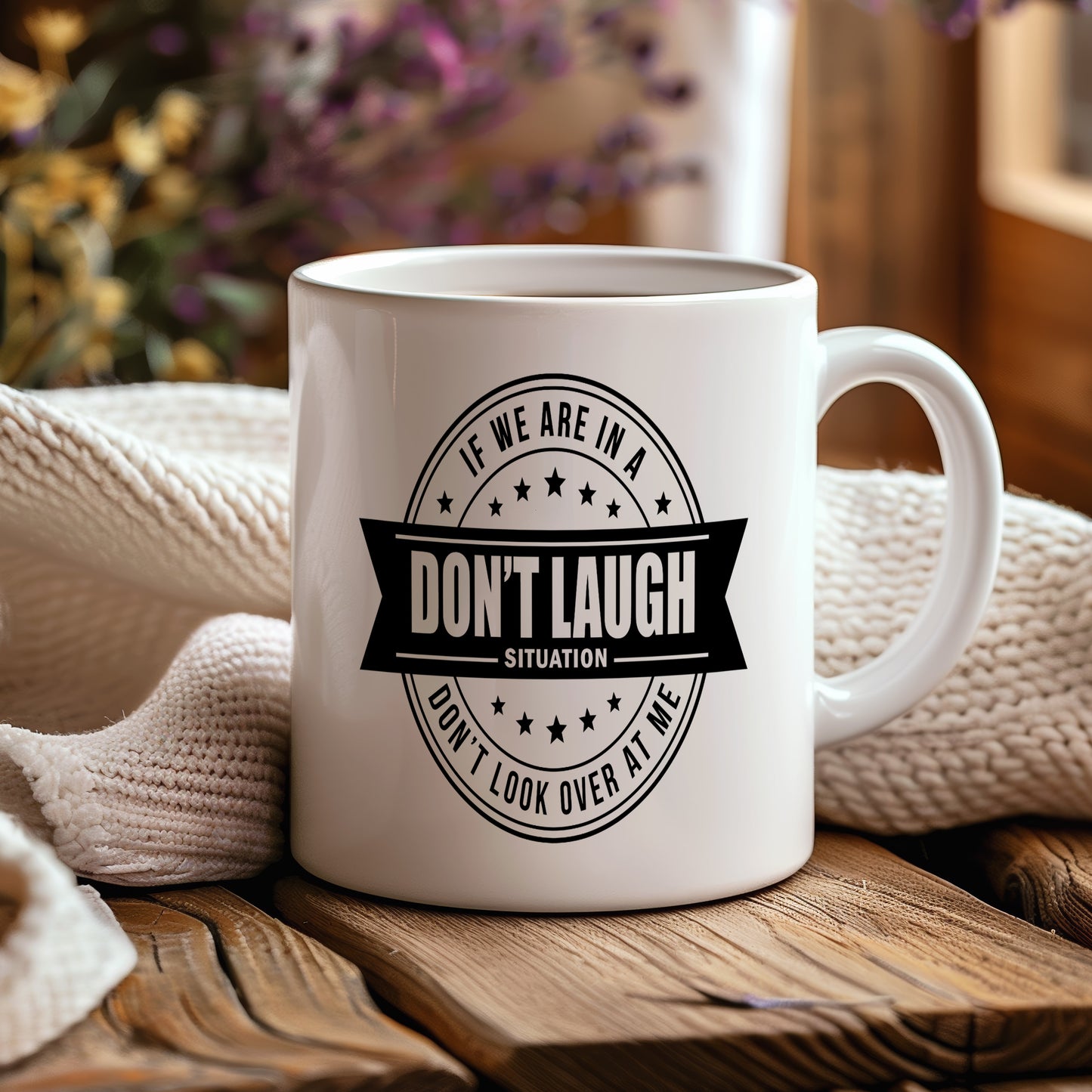 Hrnek s vtipným nápisem – DON'T LAUGH