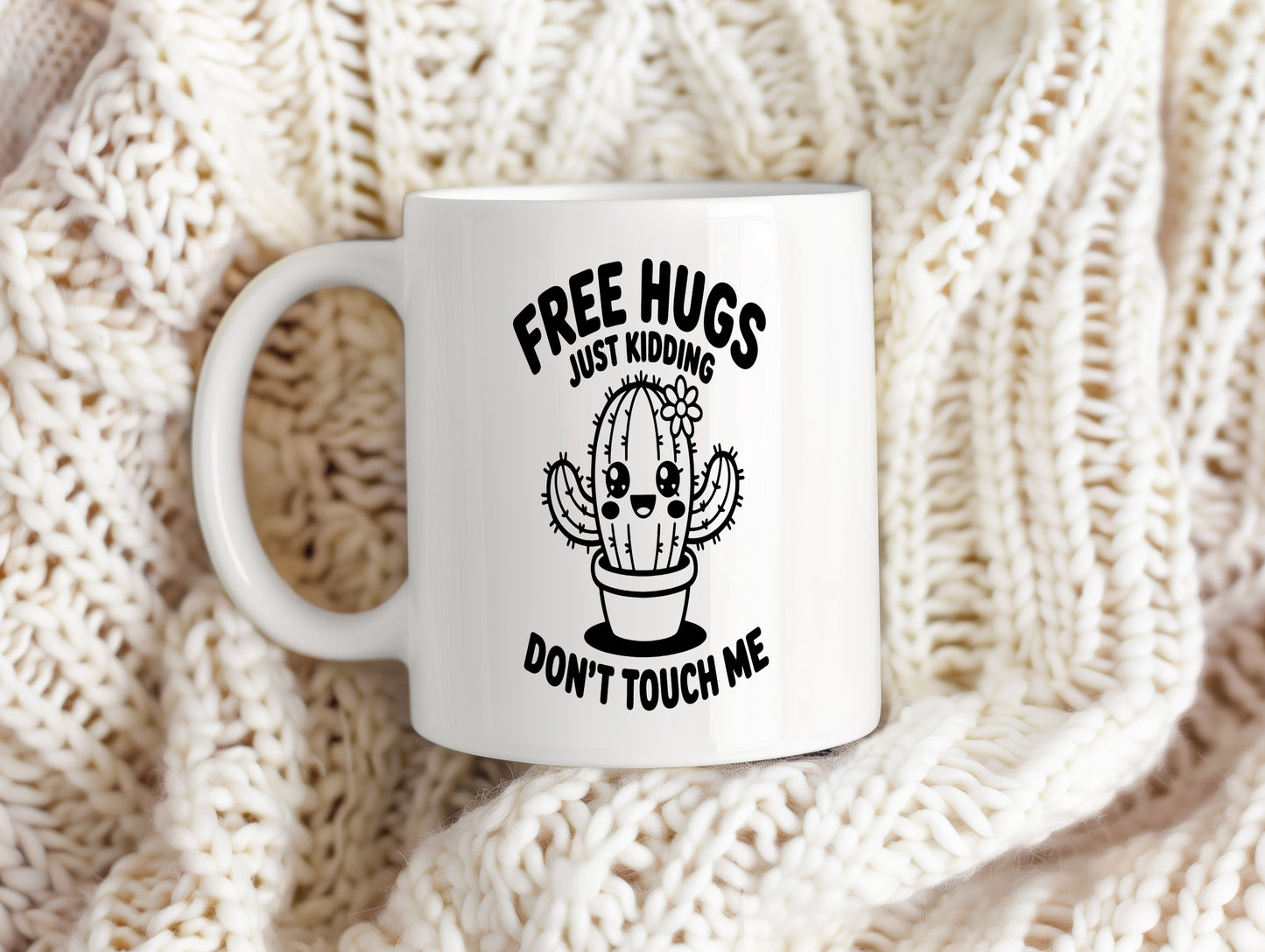 Hrnek s vtipným nápisem – FREE HUGS