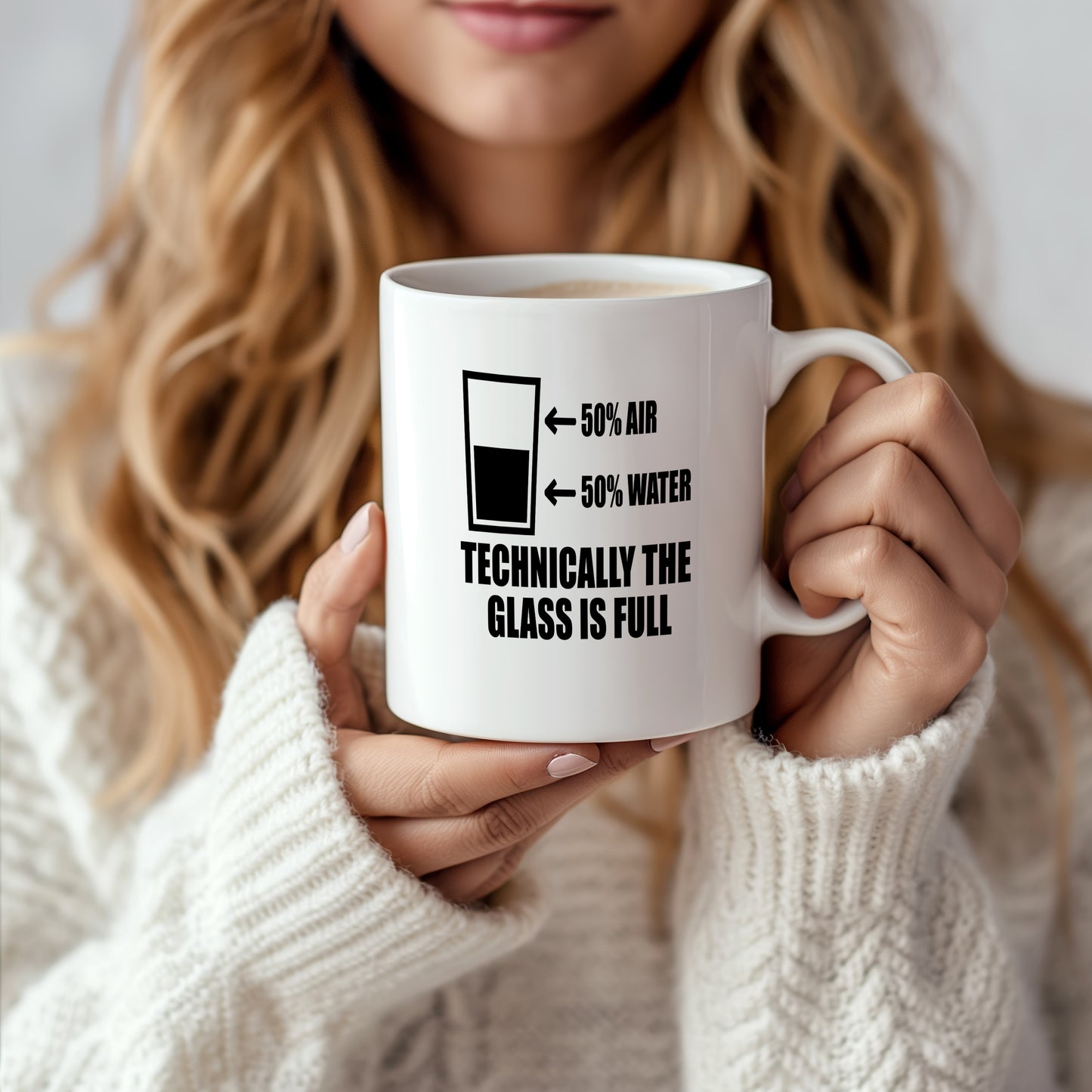 Hrnek s vtipným nápisem – TECHNICALLY THE GLASS