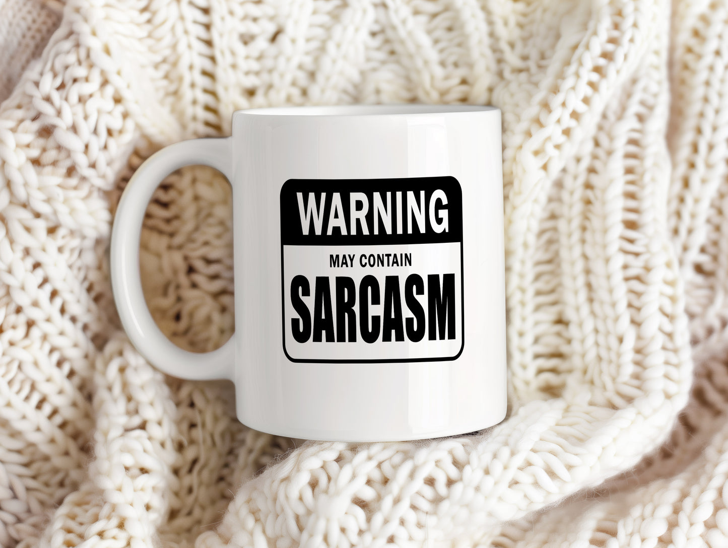 Hrnek s vtipným nápisem – WARNING