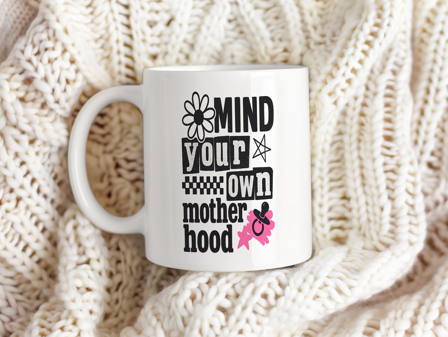 Hrnek s vtipným nápisem – MIND your own