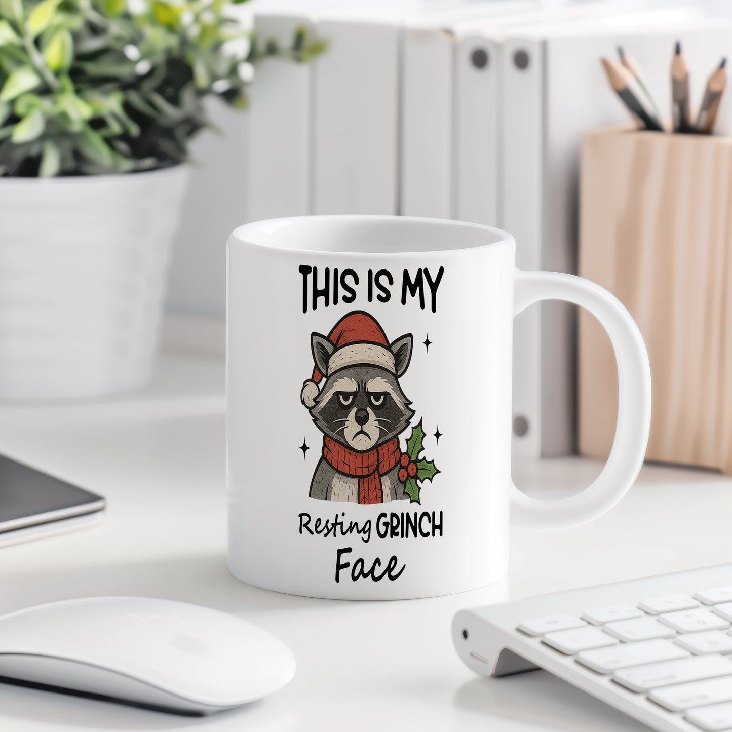 Hrnek s vtipným nápisem – Resting GRINCH