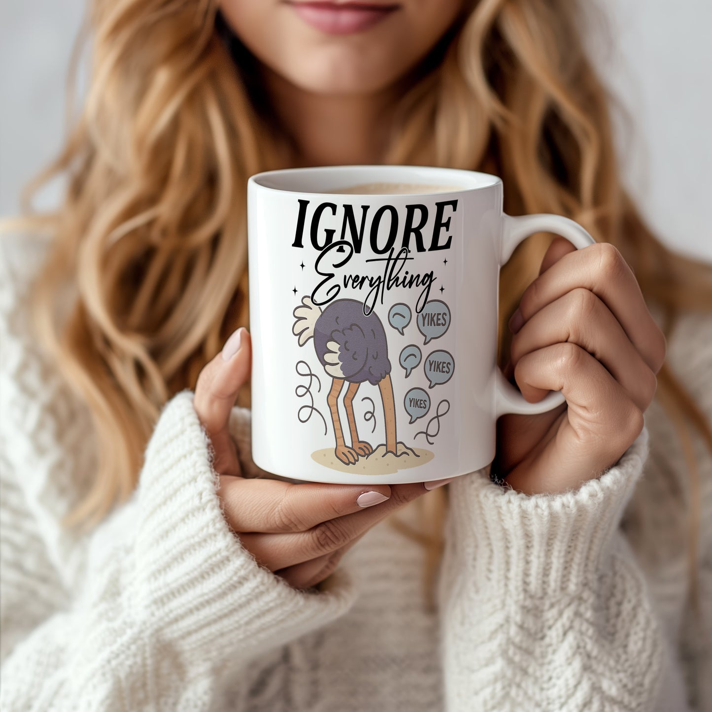 Hrnek s vtipným nápisem – IGNORE Everything