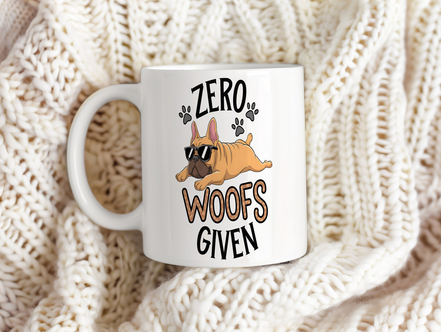 Hrnek s vtipným nápisem – ZERO WOOFS – pes s brýlemi