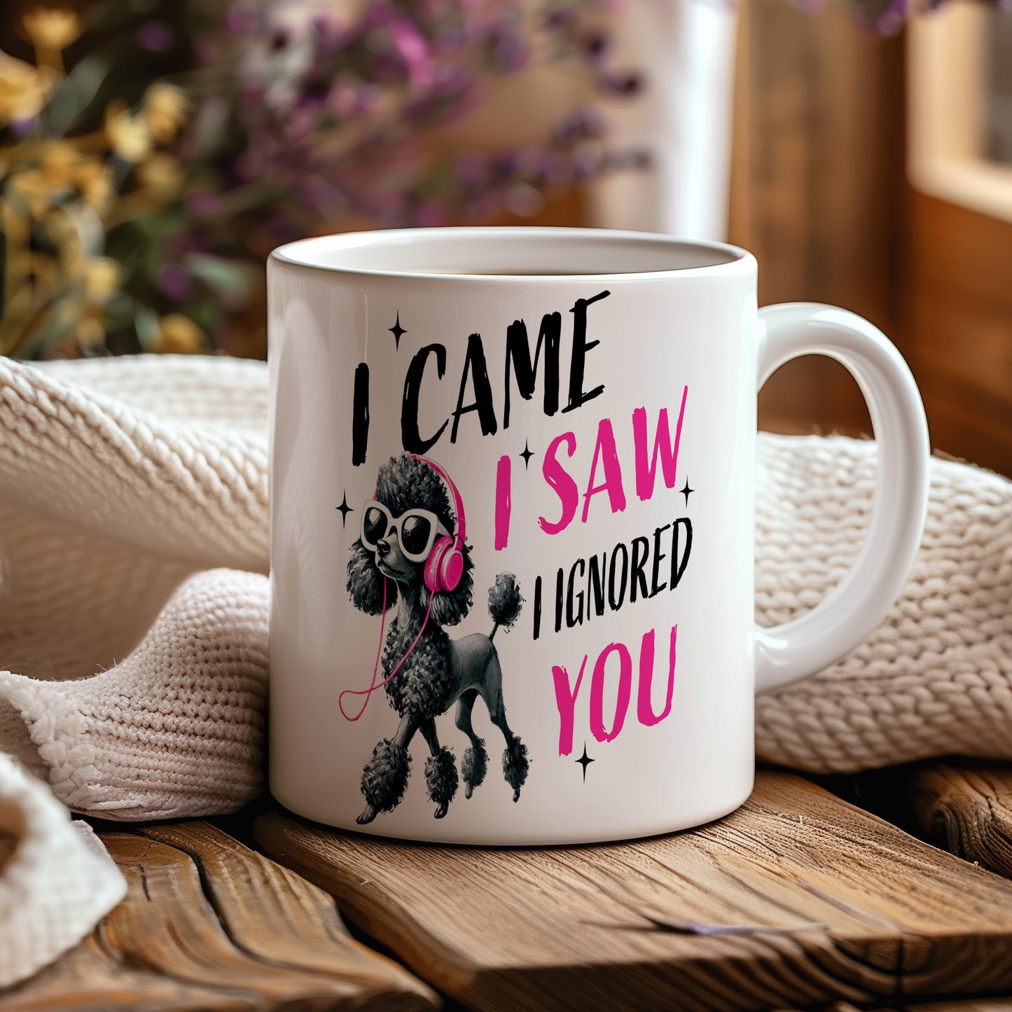 Hrnek s vtipným nápisem – I CAME I SAW – černo-růžový motiv