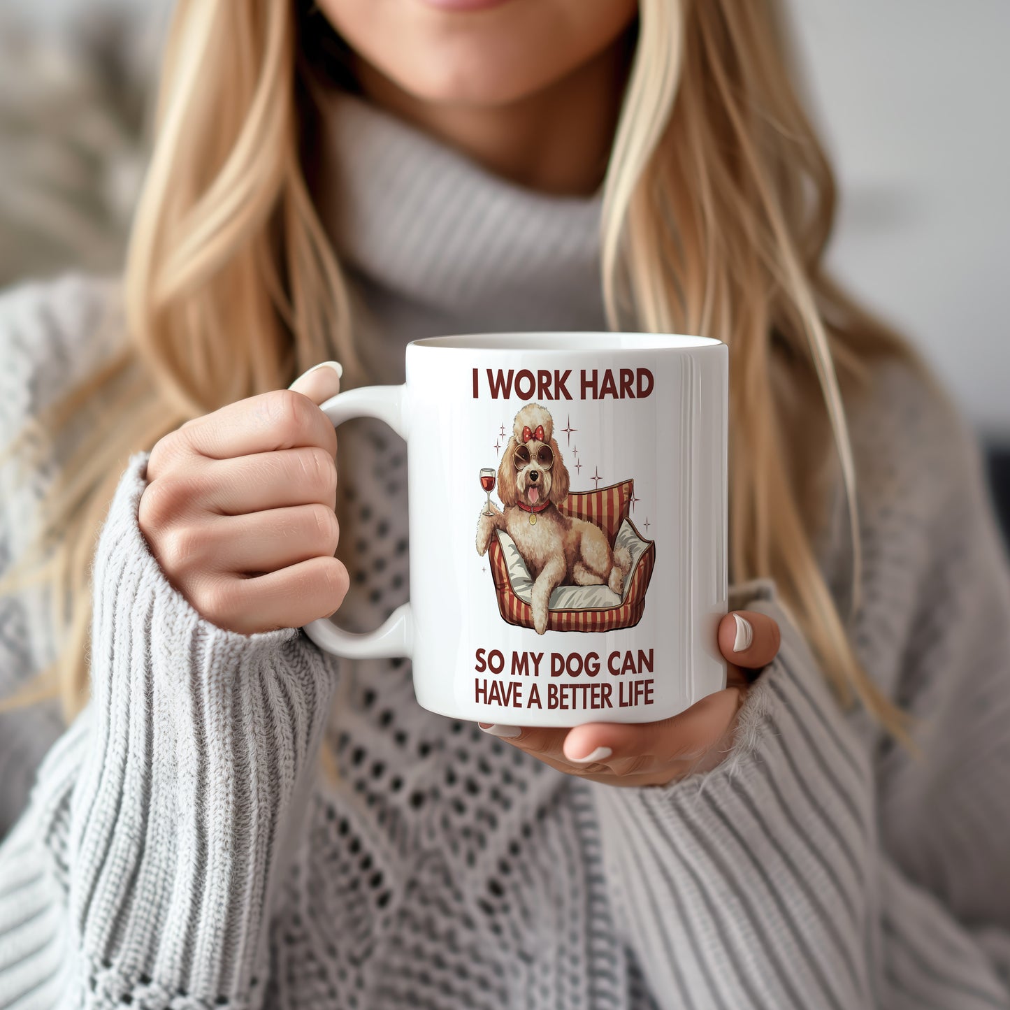 Hrnek s vtipným nápisem – I WORK HARD